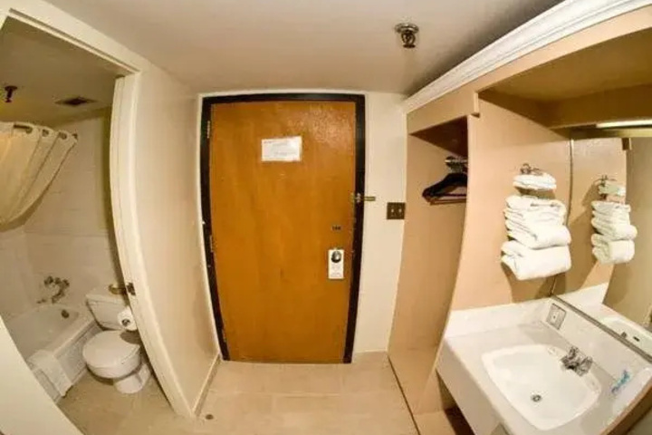 Room 6 of 21