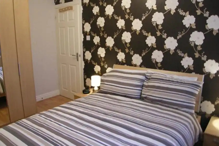Room 3 of 11