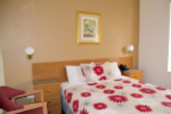 Room 53 of 768