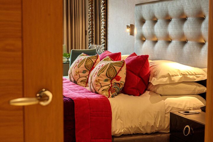 Room 40 of 191