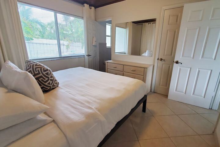 Room 41 of 236