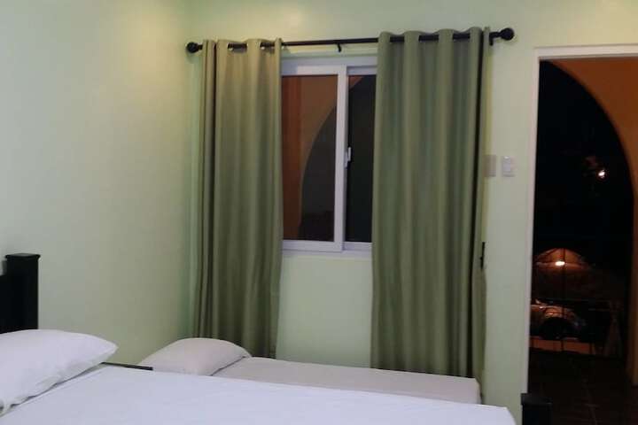 Room 3 of 68