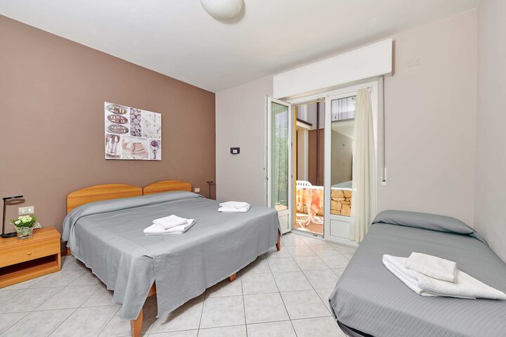 Room 13 of 62
