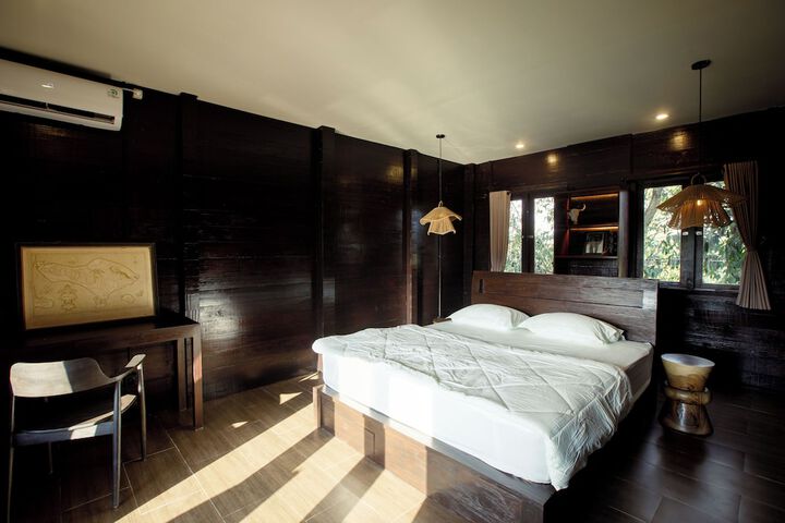 Room 13 of 23