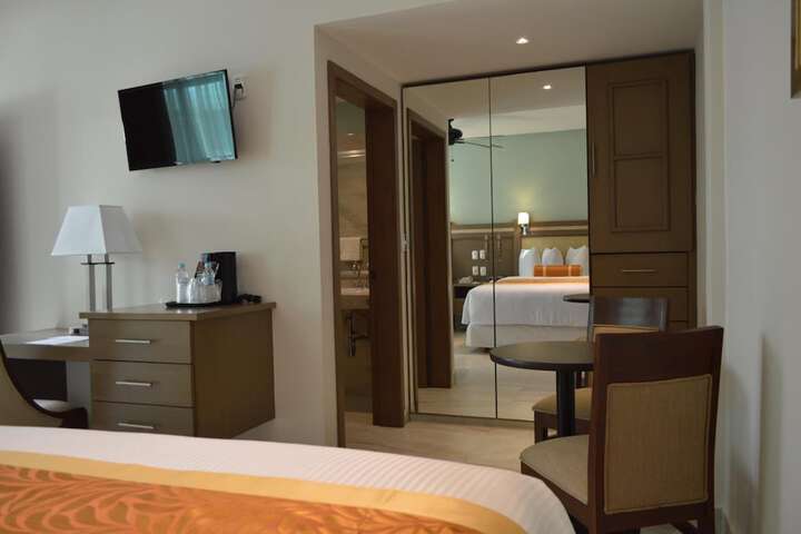 Room 18 of 36