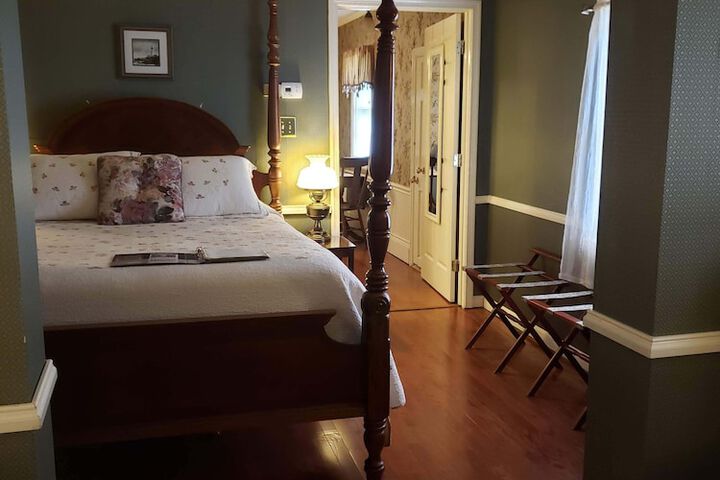 Room 9 of 47