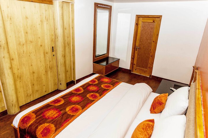 Room 40 of 90