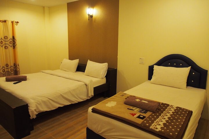 Room 12 of 63