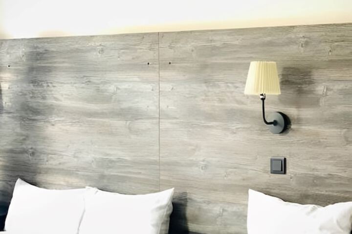 Room 12 of 13