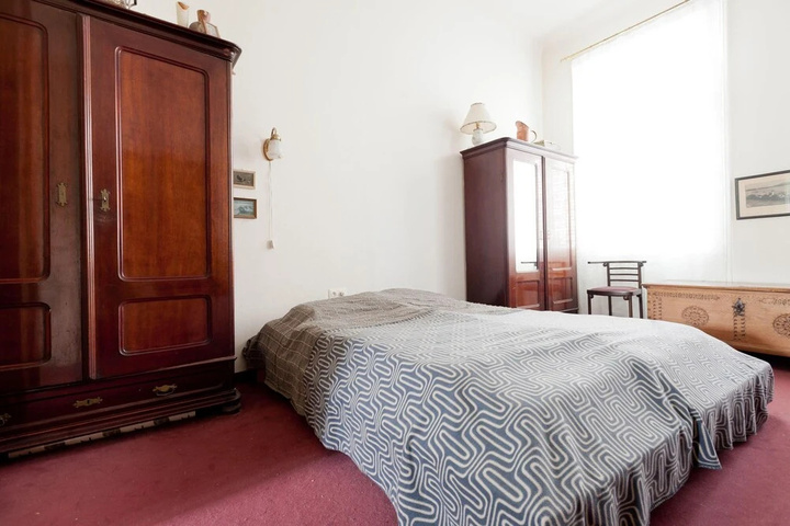 Room 2 of 13