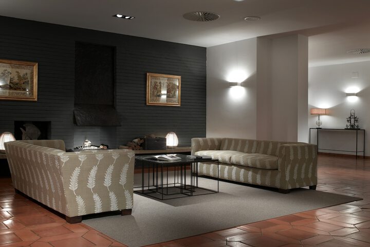 Hotel Interior 24 of 27