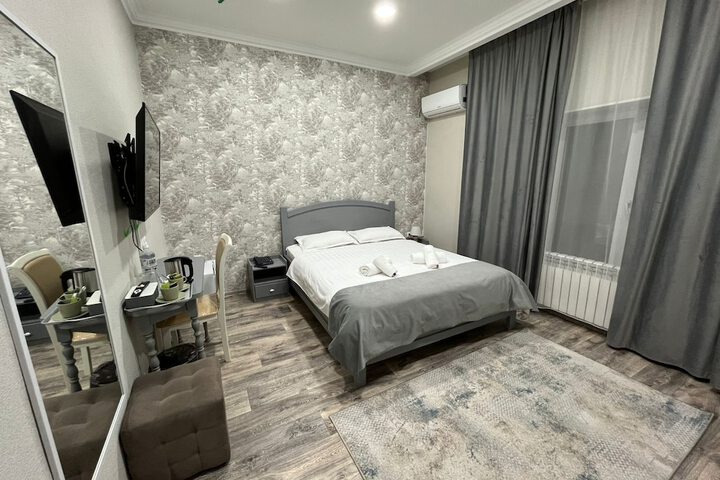 Room 8 of 22