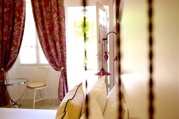 Room 16 of 78