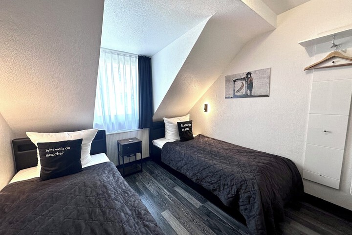 Room 14 of 81