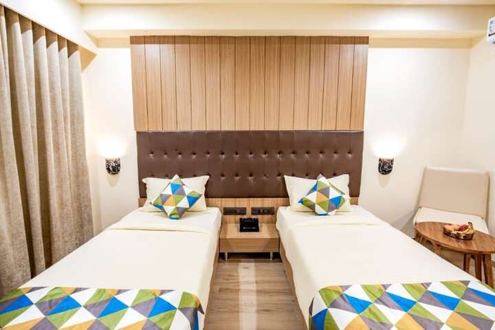 Room 4 of 8