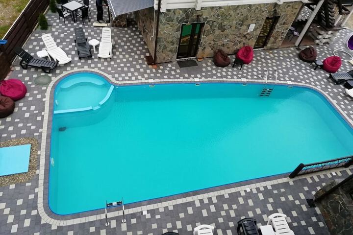 Pool 43 of 79