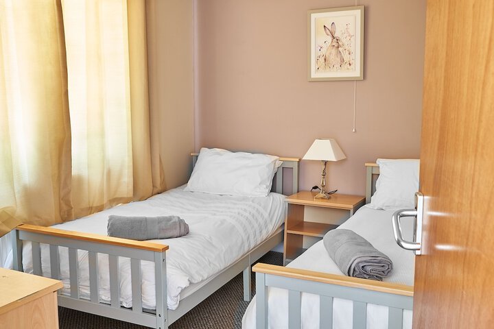 Room 9 of 32
