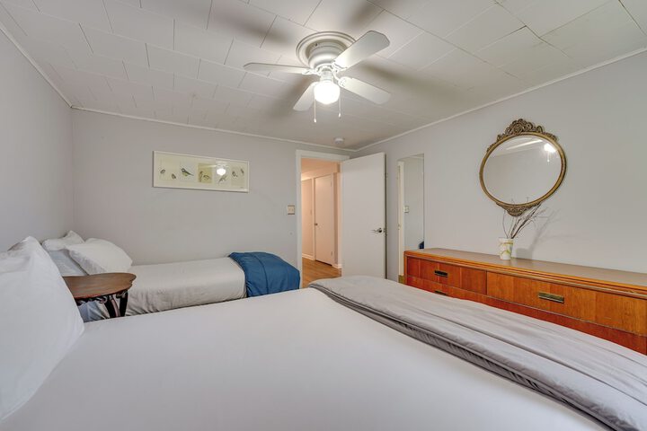 Room 5 of 44