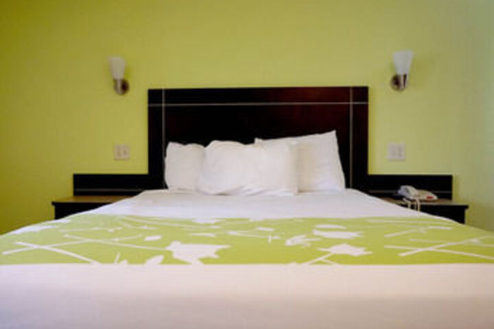 Room 34 of 57