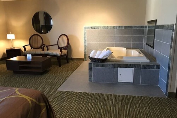 Private spa tub
