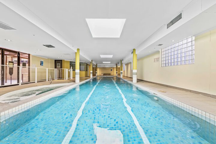 Pool Hotel