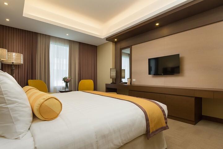 Room 27 of 49