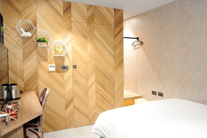 Room 90 of 119