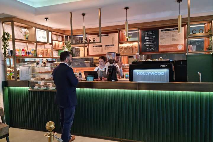 Entrance & Lobby