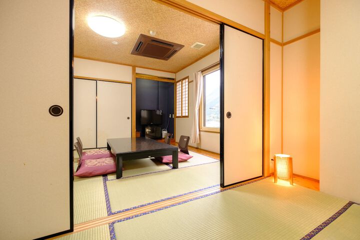 Room 17 of 94