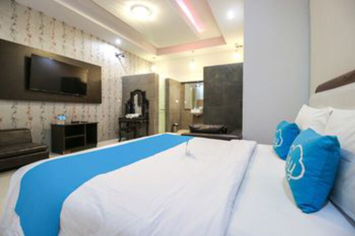 Room 8 of 24
