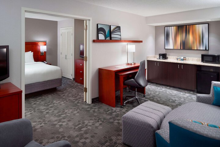 Room 8 of 30