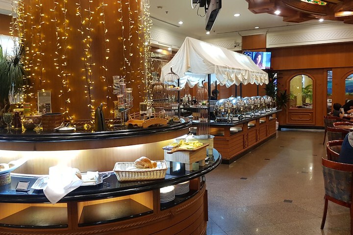 Dining Photos
