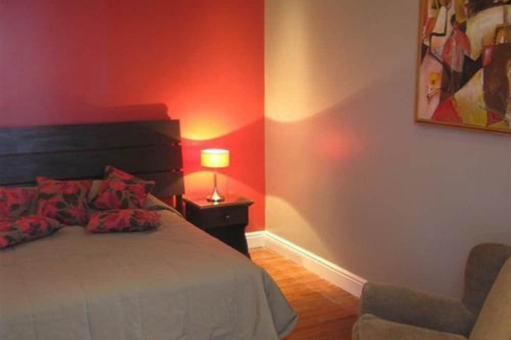Room 10 of 38