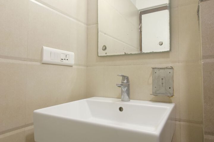 Room 15 of 31