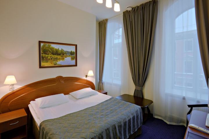 Room 7 of 74