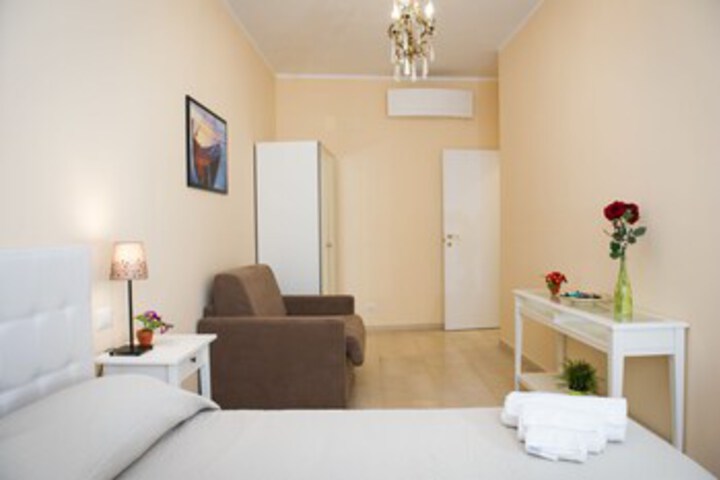 Room 53 of 157