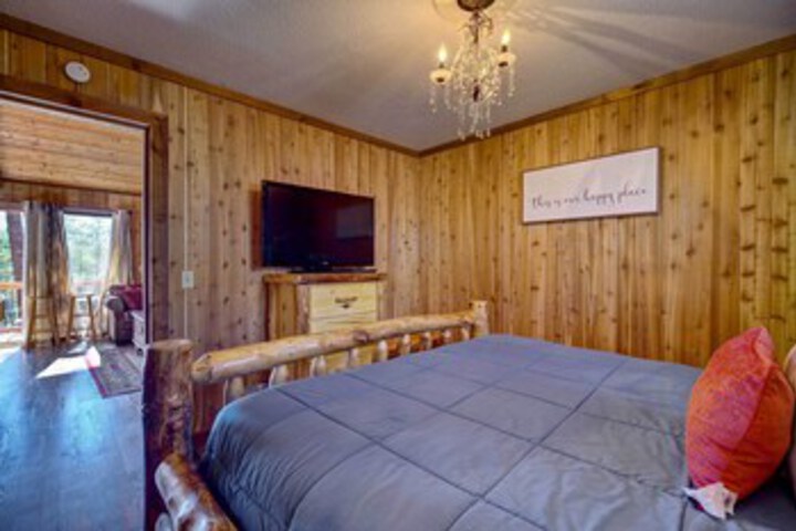 Room 16 of 24