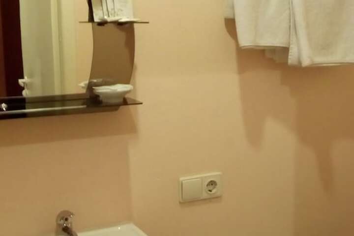 Room 18 of 31