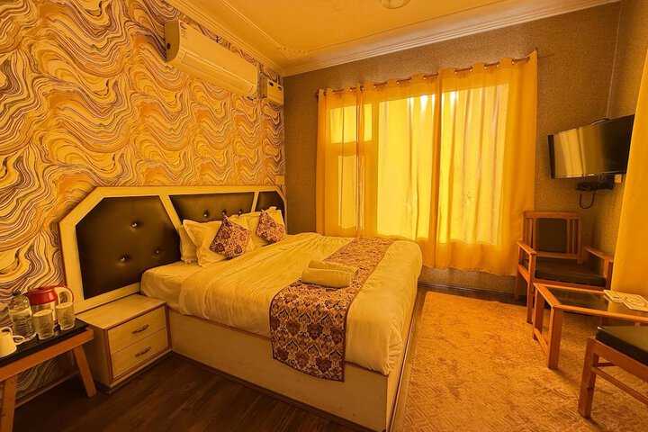 Room 21 of 44