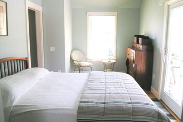 Room 12 of 14