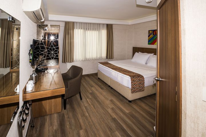 Room 8 of 59
