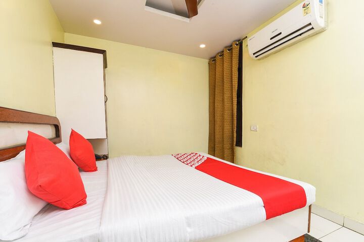 Room 4 of 29