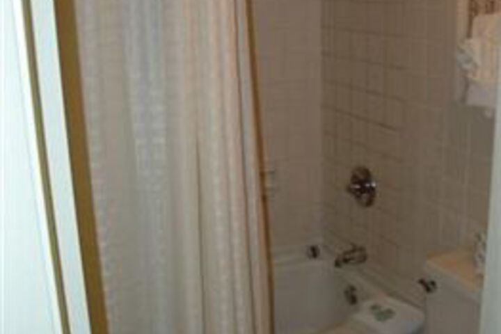 Room 4 of 19