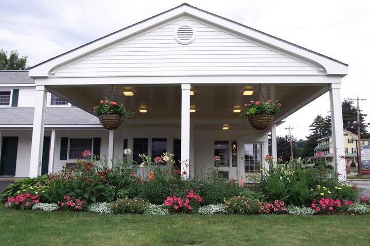 Basic Room 1 King Bed (13 of 14)
