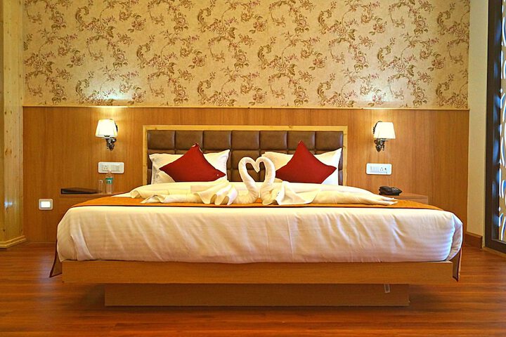 Room 32 of 114