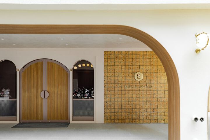 Hotel 56 of 59