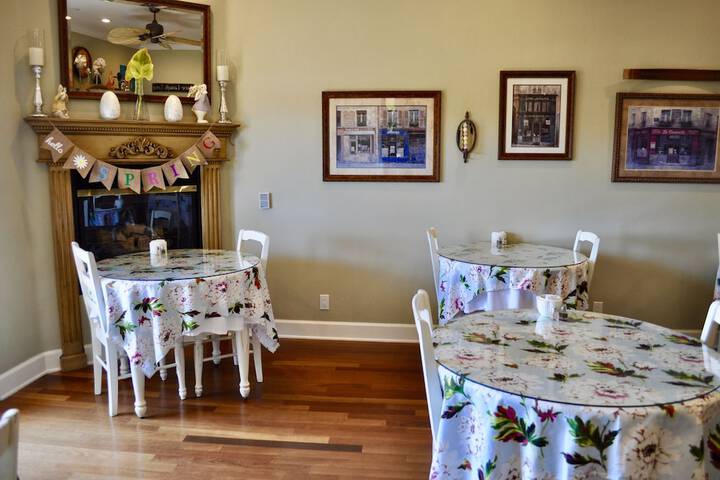 Dining Photos
