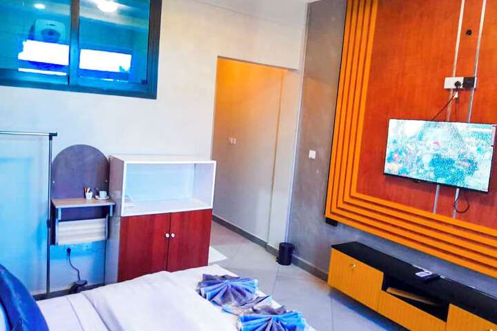 Room 58 of 133