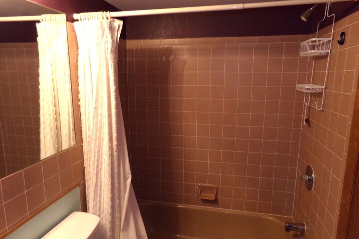 Room 17 of 36