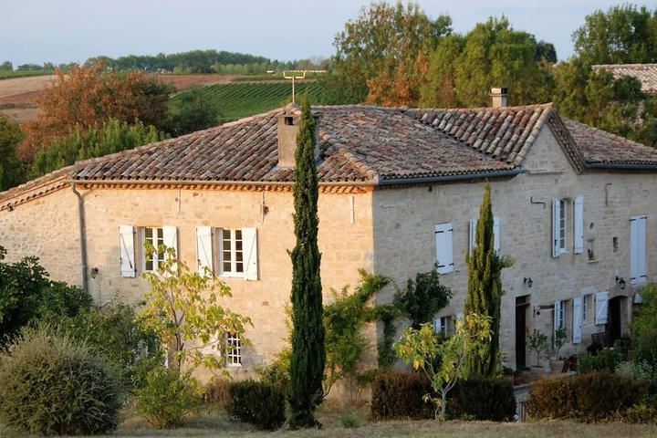 Gãte Le Syrah With Swimming Pool in a 250 Year-old Winery